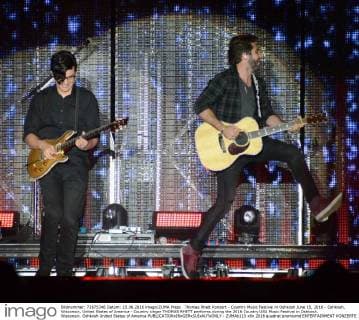 Thomas Rhett Konzert - Country Music Festival in Oshkosh June 15, 2016 - Oshkosh, Wisconsin, United States of America - Country singer THOMAS RHETT performs during the 2016 Country USA Music Festival in Oshkosh, Wisconsin. Oshkosh United States of America - ZUMAb115