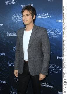 LOS ANGELES - JUN 15: Tyler Blackburn at the Pretty Little Liars Seaon 7 Premiere and Dead of Summer Premeire at the Hollywood Forever Cemetary on June 15, 2016 in Los Angeles, CA  KathyxHutchins