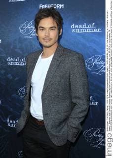 LOS ANGELES - JUN 15: Tyler Blackburn at the Pretty Little Liars Seaon 7 Premiere and Dead of Summer Premeire at the Hollywood Forever Cemetary on June 15, 2016 in Los Angeles, CA  KathyxHutchins