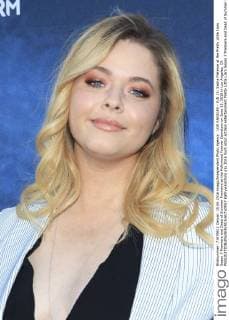 LOS ANGELES - JUN 15: Sasha Pieterse at the Pretty Little Liars Seaon 7 Premiere and Dead of Summer Premeire at the Hollywood Forever Cemetary on June 15, 2016 in Los Angeles, CA  KathyxHutchins