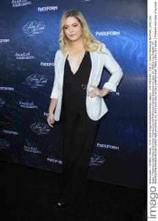 LOS ANGELES - JUN 15: Sasha Pieterse at the Pretty Little Liars Seaon 7 Premiere and Dead of Summer Premeire at the Hollywood Forever Cemetary on June 15, 2016 in Los Angeles, CA  KathyxHutchins