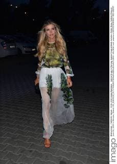Joanna Krupa in Warsaw Joanna Krupa attends Autumn-Winter Bizuu Fashion Show on June 15, 2016 in Warsaw, Poland. EN_01215538_0173 