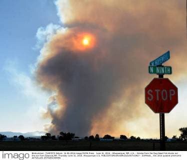 June 16, 2016 - Albuquerque, NM, U.S. - Smoke from the Dog Head Fire blocks out the sun from Estancia,NM. Thursday June 16, 2016. Albuquerque U.S. - ZUMAab1_