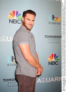 LOS ANGELES - JUN 16: Grey Damon at the Aquarius Season 2 Premiere Screening Arrivals at the Paley Center For Media on June 16, 2016 in Beverly Hills, CA  KathyxHutchins