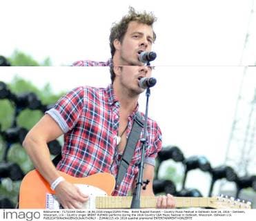 Brent Rupard Konzert - Country Music Festival in Oshkosh June 16, 2016 - Oshkosh, Wisconsin, U.S - Country singer BRENT RUPARD performs during the 2016 Country USA Music Festival in Oshkosh, Wisconsin. Oshkosh U.S. - ZUMAb115