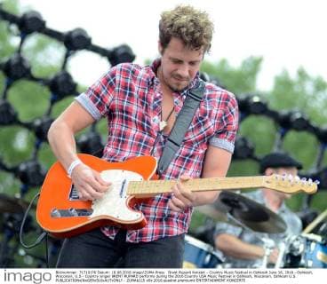 Brent Rupard Konzert - Country Music Festival in Oshkosh June 16, 2016 - Oshkosh, Wisconsin, U.S - Country singer BRENT RUPARD performs during the 2016 Country USA Music Festival in Oshkosh, Wisconsin. Oshkosh U.S. - ZUMAb115