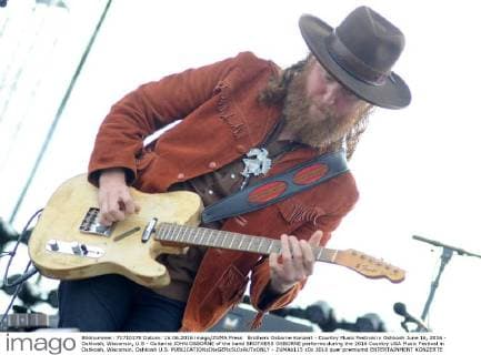 Brothers Osborne Konzert - Country Music Festival in Oshkosh June 16, 2016 - Oshkosh, Wisconsin, U.S - Guitarist JOHN OSBORNE of the band BROTHERS OSBORNE performs during the 2016 Country USA Music Festival in Oshkosh, Wisconsin. Oshkosh U.S. - ZUMAb115