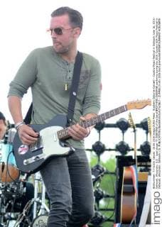 Brothers Osborne Konzert - Country Music Festival in Oshkosh June 16, 2016 - Oshkosh, Wisconsin, U.S - Lead singer TJ OSBORNE of the band BROTHERS OSBORNE performs during the 2016 Country USA Music Festival in Oshkosh, Wisconsin. Oshkosh U.S. - ZUMAb115