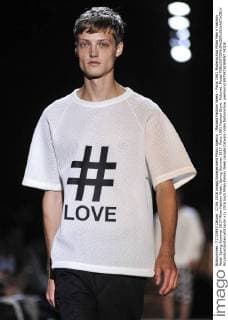 Mailand Fashion Week - Ports 1961 Modenschau Milan Men s Fashion Week Spring Summer 2017 Milan Fashion Week, Spring Summer 2017. Ports 1961 Fashion Show. Pictured: Model  RiccardoxGiordanoxfotosicki