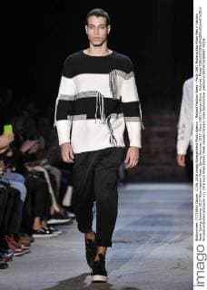 Mailand Fashion Week - Ports 1961 Modenschau Milan Men s Fashion Week Spring Summer 2017 Milan Fashion Week, Spring Summer 2017. Ports 1961 Fashion Show. Pictured: Model  RiccardoxGiordanoxfotosicki