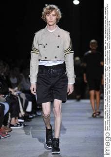 Mailand Fashion Week - Ports 1961 Modenschau Milan Men s Fashion Week Spring Summer 2017 Milan Fashion Week, Spring Summer 2017. Ports 1961 Fashion Show. Pictured: Model  RiccardoxGiordanoxfotosicki