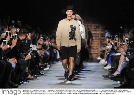 Mailand Fashion Week - Ports 1961 Modenschau Milan Men s Fashion Week Spring Summer 2017 Milan Fashion Week, Spring Summer 2017. Ports 1961 Fashion Show. Pictured: Model  RiccardoxGiordanoxfotosicki