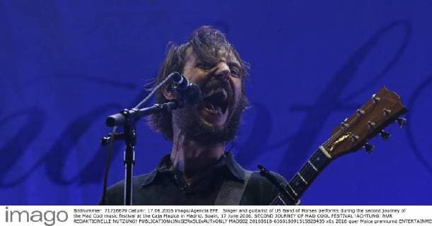 Singer and guitarist of US Band of Horses performs during the second journey of the Mad Cool music festival at the Caja Magica in Madrid, Spain, 17 June 2016. SECOND JOURNEY OF MAD COOL FESTIVAL !ACHTUNG: NUR REDAKTIONELLE NUTZUNG!  MAD002 20160618-636018091515828435