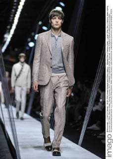 Mailand Men s Fashion Week - Canali Milan Men s Fashion Week Spring Summer 2017 Milan Fashion Week, Spring Summer 2017. CHANNEL FASHION SHOW. Pictured: model  RiccardoxGiordanoxfotosicki