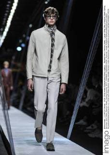 Mailand Men s Fashion Week - Canali Milan Men s Fashion Week Spring Summer 2017 Milan Fashion Week, Spring Summer 2017. CHANNEL FASHION SHOW. Pictured: model  RiccardoxGiordanoxfotosicki
