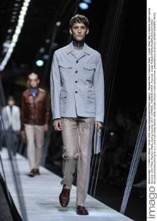 Mailand Men s Fashion Week - Canali Milan Men s Fashion Week Spring Summer 2017 Milan Fashion Week, Spring Summer 2017. CHANNEL FASHION SHOW. Pictured: model  RiccardoxGiordanoxfotosicki