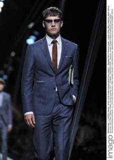 Mailand Men s Fashion Week - Canali Milan Men s Fashion Week Spring Summer 2017 Milan Fashion Week, Spring Summer 2017. CHANNEL FASHION SHOW. Pictured: model  RiccardoxGiordanoxfotosicki