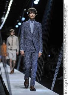 Mailand Men s Fashion Week - Canali Milan Men s Fashion Week Spring Summer 2017 Milan Fashion Week, Spring Summer 2017. CHANNEL FASHION SHOW. Pictured: model  RiccardoxGiordanoxfotosicki