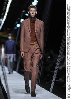 Mailand Men s Fashion Week - Canali Milan Men s Fashion Week Spring Summer 2017 Milan Fashion Week, Spring Summer 2017. CHANNEL FASHION SHOW. Pictured: model  RiccardoxGiordanoxfotosicki