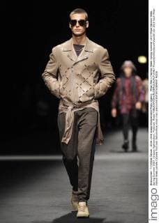 Milan Men s Fashion Week Spring Summer 2017 Milan Fashion Week, Spring Summer 2017. Versace Fashionshow. Pictured: Model  RiccardoxGiordanoxFotosicki
