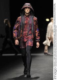 Milan Men s Fashion Week Spring Summer 2017 Milan Fashion Week, Spring Summer 2017. Versace Fashionshow. Pictured: Model  RiccardoxGiordanoxFotosicki