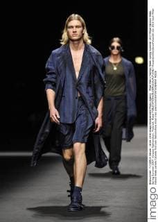 Milan Men s Fashion Week Spring Summer 2017 Milan Fashion Week, Spring Summer 2017. Versace Fashionshow. Pictured: Model  RiccardoxGiordanoxFotosicki