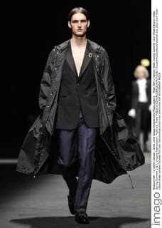 Milan Men s Fashion Week Spring Summer 2017 Milan Fashion Week, Spring Summer 2017. Versace Fashionshow. Pictured: Model  RiccardoxGiordanoxFotosicki