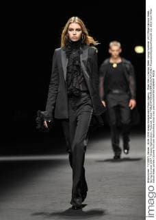Milan Men s Fashion Week Spring Summer 2017 Milan Fashion Week, Spring Summer 2017. Versace Fashionshow. Pictured: Model  RiccardoxGiordanoxFotosicki