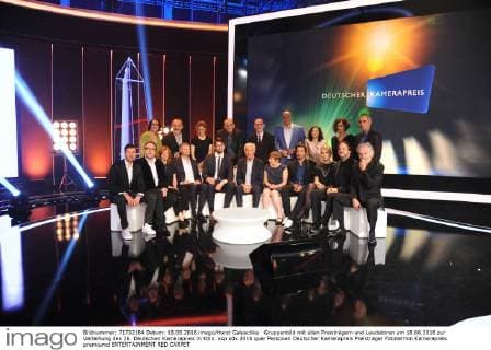 Gruppenbild mit allen Preisträgern und Laudatoren am 18.06.2016 zur Verleihung des 26. Deutschen Kamerapreis in Köln.