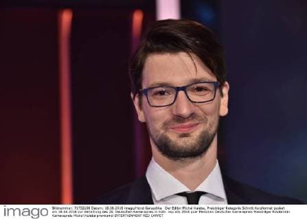 Der Editor Michal Kuleba, Preisträger Kategorie Schnitt Kurzformat posiert am 18.06.2016 zur Verleihung des 26. Deutschen Kamerapreis in Köln.