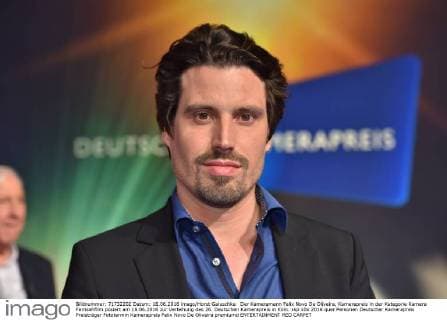 Der Kameramann Felix Novo De Oliveira, Kamerapreis in der Kategorie Kamera Fernsehfilm posiert am 18.06.2016 zur Verleihung des 26. Deutschen Kamerapreis in Köln.