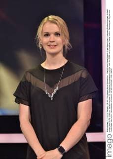 Die Editorin Fiona Brands Preisträgerin der Kategorie Nachwuchspreis Schnitt posiert am 18.06.2016 zur Verleihung des 26. Deutschen Kamerapreis in Köln.