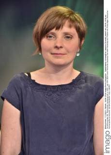 Preisträgerin Kamerafrau Jesssica Dürwald posiert am 18.06.2016 zur Verleihung des 26. Deutschen Kamerapreis in Köln.