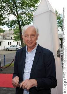 Der Schweizer Kameramann und Ehrenpreisträger Pio Corradi posiert am 18.06.2016 zur Verleihung des 26. Deutschen Kamerapreis in Köln.