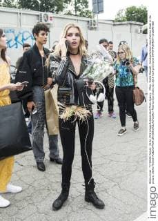 Milan, Stella Maxwell, Versace fashion show Fashion Week in the picture: Stella Maxwell  AlbertoxScarpinato