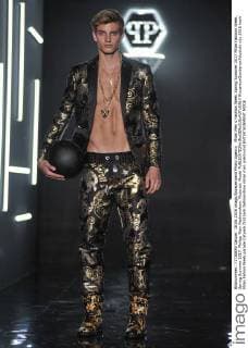 Milan Men s Fashion Week Spring Summer 2017 Milan Fashion Week, Spring Summer 2017. Philipp Plein Fashionshow. Pictured: Model  RiccardoxGiordanoxFotosicki