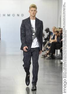 Milan Men s Fashion Week Spring Summer 2017 Milan Fashion Week, Spring Summer 2017.RICHMOND Fashionshow. Pictured: Model  RiccardoxGiordanoxFotosicki