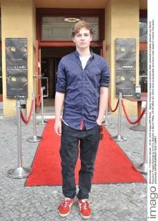 Berlin Premiere Treppe Aufwaerts Matti Schmidt-Schaller Ankunft zur Berlin Premiere Treppe Aufwaerts im Kino Babylon in Berlin Mitte, 19.06.2016