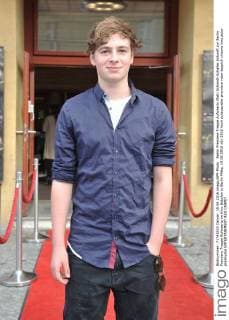 Berlin Premiere Treppe Aufwaerts Matti Schmidt-Schaller Ankunft zur Berlin Premiere Treppe Aufwaerts im Kino Babylon in Berlin Mitte, 19.06.2016