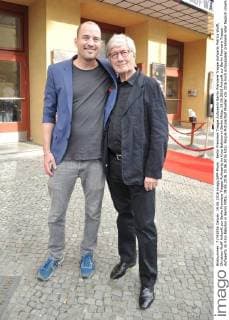 Berlin Premiere Treppe Aufwaerts Berlin Premiere Treppe Aufwarts Patrick Wolff, Christian Wolff Ankunft zur Berlin Premiere Treppe Aufwaerts im Kino Babylon in Berlin Mitte, 19.06.2016 Ankunft zur Berlin Premiere Treppe Aufwaerts im Kino Babylon in Berlin Mitte, 19.06.2016 19.06.2016 Foto: People Picture Ralf Mueller