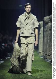 Mailand Fashion Week - Moncler Modenschau Milan Men s Fashion Week Spring Summer 2017 Milan Fashion Week, Spring Summer 2017. Moncler Fashionshow. Pictured: Model  RiccardoxGiordanoxFotosicki