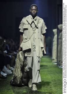 Mailand Fashion Week - Moncler Modenschau Milan Men s Fashion Week Spring Summer 2017 Milan Fashion Week, Spring Summer 2017. Moncler Fashionshow. Pictured: Model  RiccardoxGiordanoxFotosicki