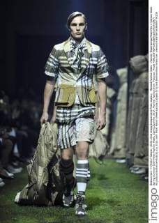 Mailand Fashion Week - Moncler Modenschau Milan Men s Fashion Week Spring Summer 2017 Milan Fashion Week, Spring Summer 2017. Moncler Fashionshow. Pictured: Model  RiccardoxGiordanoxFotosicki