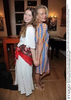 Premiere Honig im Kopf im Schlosspark Theater Natassja Revvo, Elena Blume Ankunft Premiere Honig im Kopf im Schlosspark Theater in Berlin, 18.06.2016