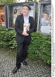 Premiere Honig im Kopf im Schlosspark Theater Santiago Ziesmer Ankunft Premiere Honig im Kopf im Schlosspark Theater in Berlin, 18.06.2016