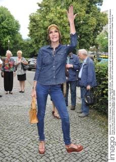 Premiere Honig im Kopf im Schlosspark Theater Anouschka Renzi Ankunft Premiere Honig im Kopf im Schlosspark Theater in Berlin, 18.06.2016