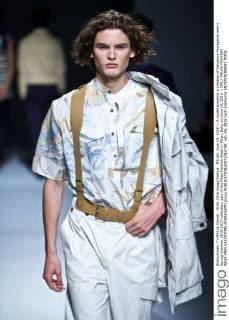 MILAN, June 19, 2016 -- A model presents a creation of Salvatore Ferragamo men s Spring-Summer 2016-2017 collection, part of the Milan Fashion Week in Milan, Italy, on June 19, 2016. ) ITALY-MILAN-FASHION WEEK-MEN-SALVATORE FERRAGAMO jinxyu 