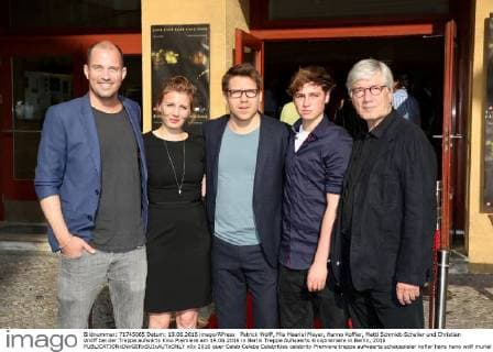 Patrick Wolff, Mia Maariel Meyer, Hanno Koffler, Matti Schmidt-Schaller und Christian Wolff bei der Treppe aufwärts Kino Premiere am 19.06.2016 in Berlin Treppe Aufwaerts Kinopremiere in Berlin, 2016 