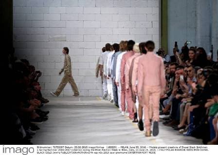 (160620) -- MILAN, June 20, 2016 -- Models present creations of Diesel Black Gold men s Spring-Summer 2016-2017 collection during the Milan Fashion Week in Milan, Italy, on June 20, 2016. ) ITALY-MILAN-FASHION WEEK-MEN-DIESEL BLACK GOLD JinxYu 