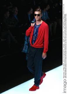 (160620) -- MILAN, June 20, 2016 -- A model presents a creation of Emporio Armani men s Spring-Summer 2016-2017 collection during the Milan Fashion Week in Milan, Italy, on June 20, 2016. ) ITALY-MILAN-FASHION WEEK-MEN-EMPORIO ARMANI JinxYu 